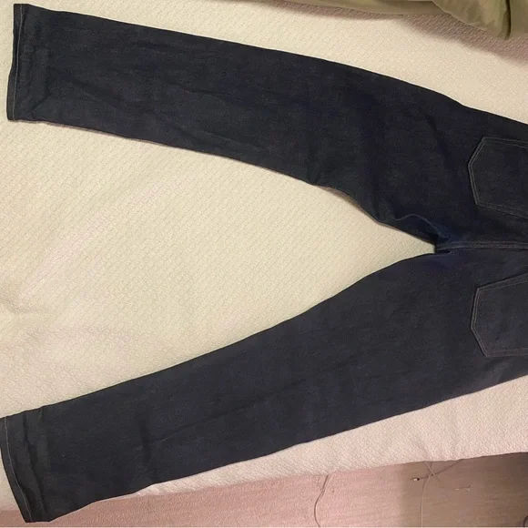 Uniqlo Dark Wash Straight Jeans Slim Style - 33x32 - Picture 4 of 7